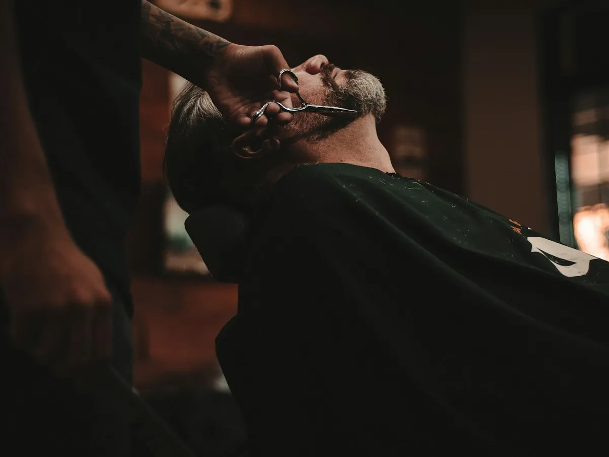 Interior de una barbería. Ilustración, no es un negocio de Vecero.